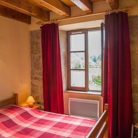Сasa de vacaciones De France A Brion (Lozere)